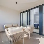 Apartmán Hedonic Penthouse With Rooftop Pool & Sea View Krk Town
